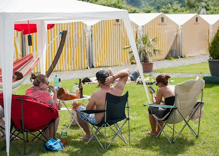Balmers Tent Village - 2*